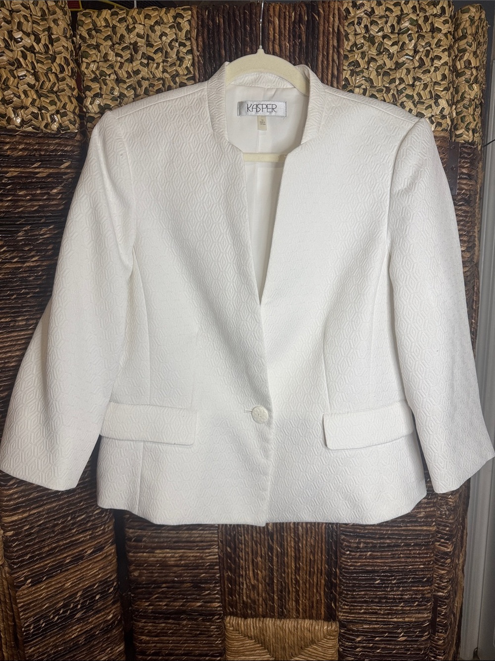 Kasper White Textured Open-Front Blazer